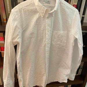 NWOT Epaulet x Individualized Shirts white seersucker shirt